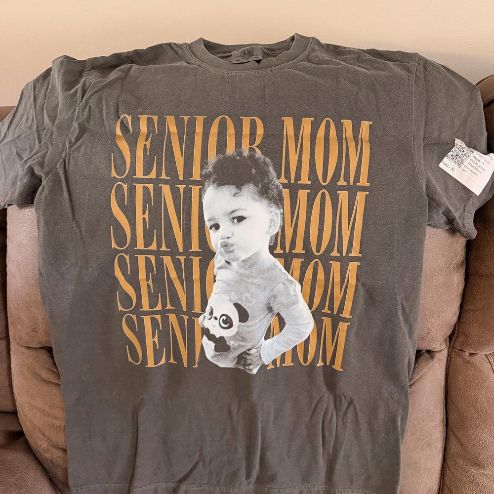 Personalized Vintage Photo And Year Senior Shirt: Custom Graduate Picture Shirt, Class of 2027 Graduation Gift, Retro Senior Boy Girl Shirt