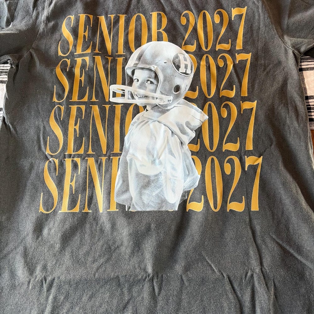 Personalized Vintage Photo And Year Senior Shirt: Custom Graduate Picture Shirt, Class of 2027 Graduation Gift, Retro Senior Boy Girl Shirt